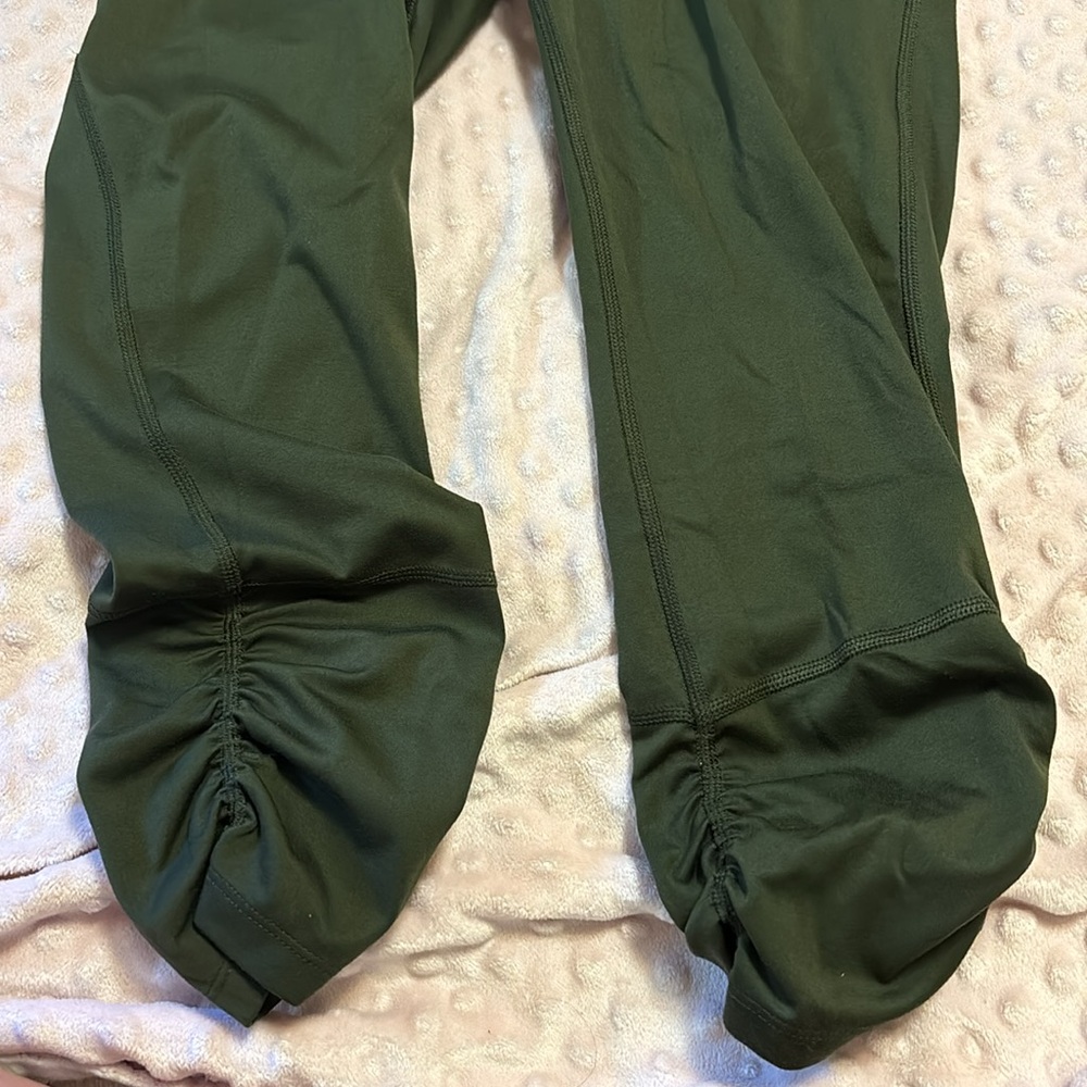 Workout clothes bundle! - Picture 6 of 8